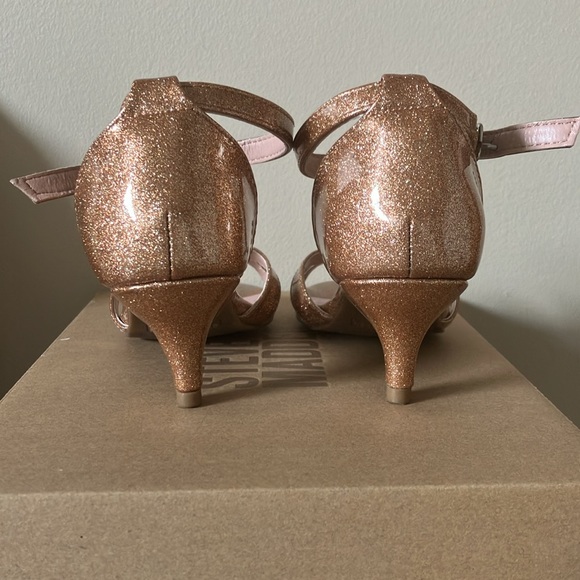 Steve Madden rose gold glitter shoe - Picture 3 of 7